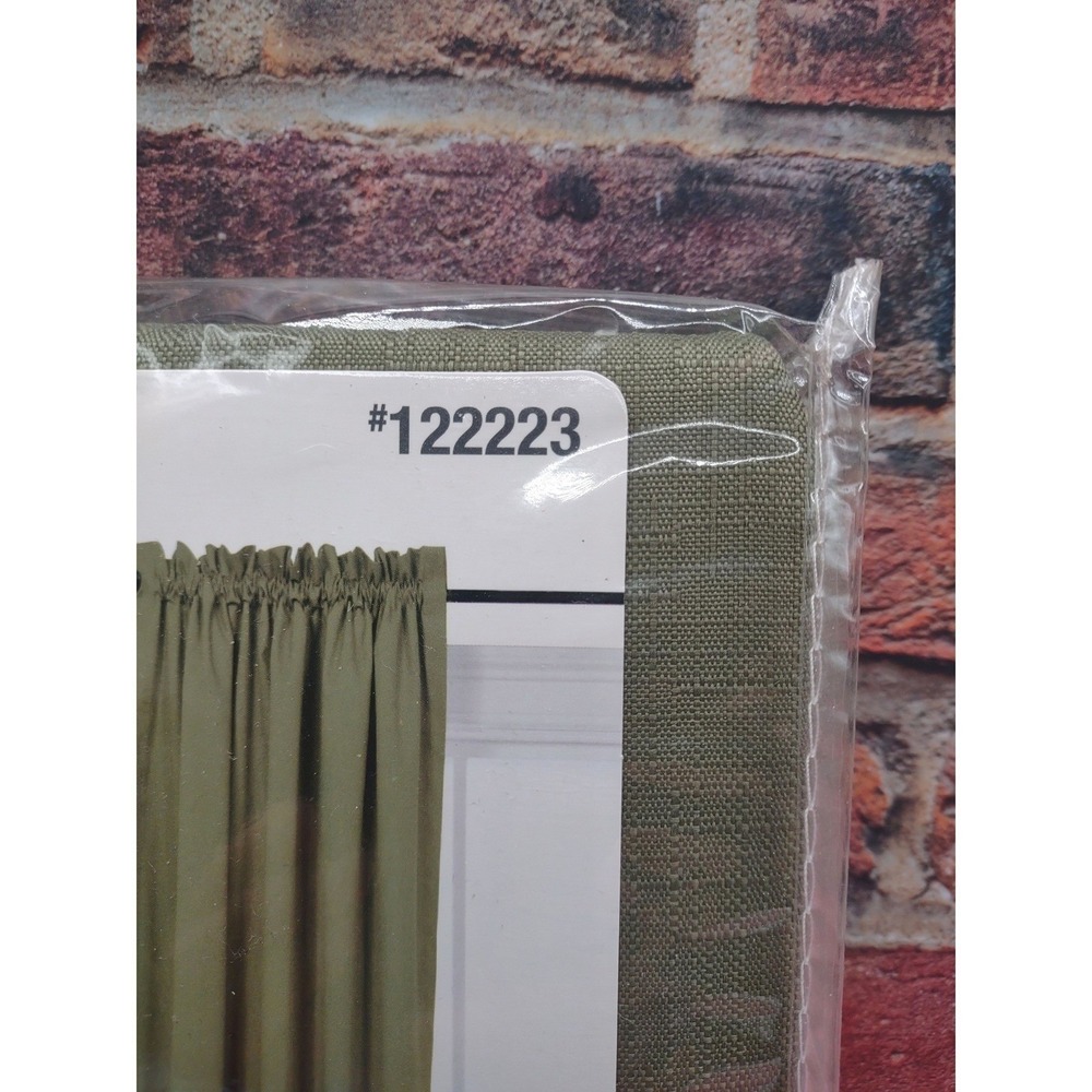 A Pair of Blackout Curtain Panels‎ - Artichoke Green - Blocks 99% Light (40x63) - Picture 5 of 6